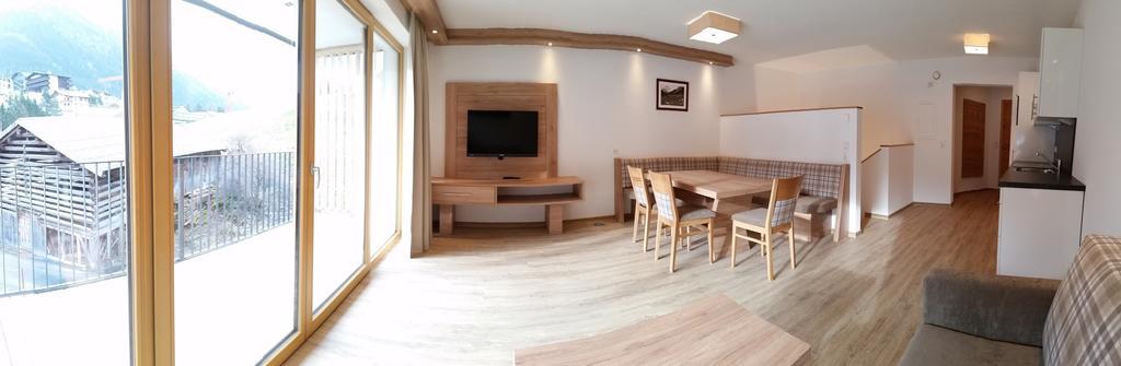 Apart Viva Ischgl Ruang foto